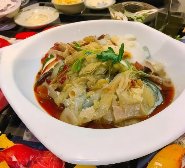 线条光影交织，景点素描创作的艺术特点解析,线条光影交织，景点素描创作的艺术特点解析,历史,景点,自然,第1张